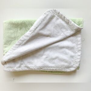 Pottery barn kids green blanket for babies